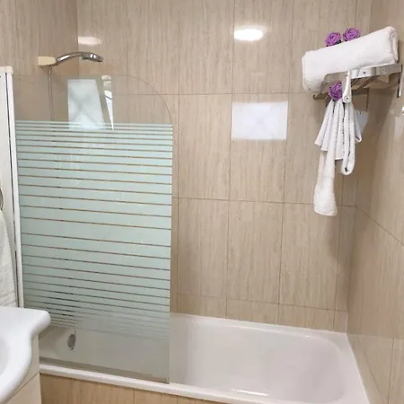 דירה Vivienda Con Piscina En El *
