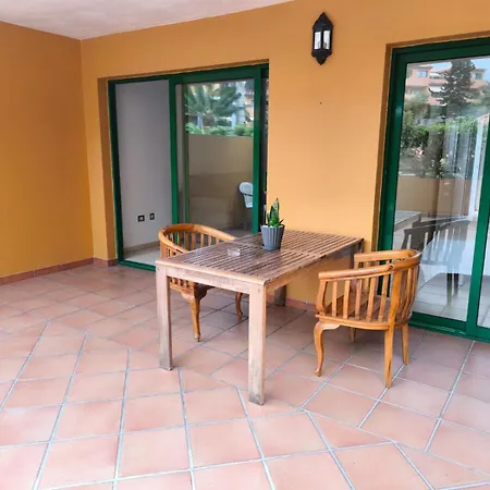 דירה Vivienda Con Piscina En El *