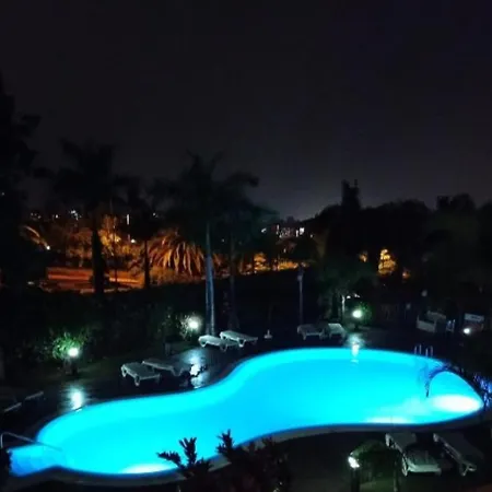 Vivienda Con Piscina En El Apartamento